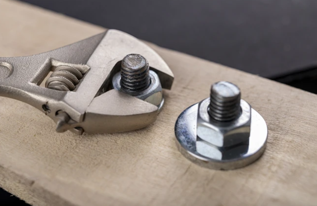 Các bộ phận tiêu chuẩn bằng thép không gỉ Tình trạng và giải pháp khóa